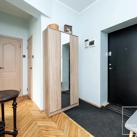 Apartman 2br For 6, Workspace & Walk To Old Town